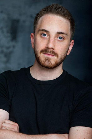 Austin Macdonald as Young Howard