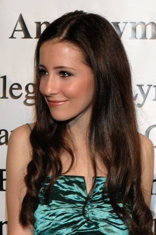 Tiffany Giardina as Keira (singing voice)