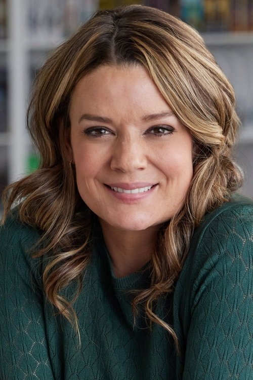 Kimberley Sustad as Kerry