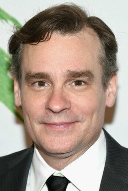 Robert Sean Leonard as LT(JG) Dan Meyer