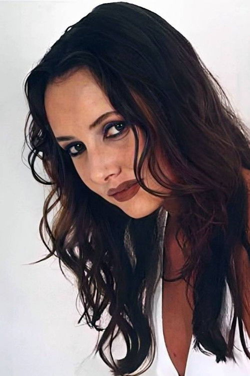 Vladimira Pitelova as Cassie