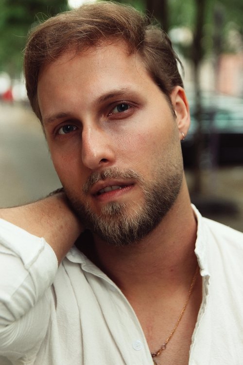 Malte Schulz as Marlon