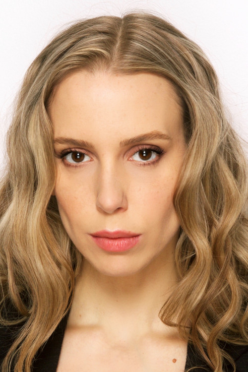 Mélanie St-Pierre as Molly