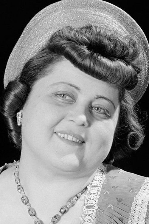 Márta Fónay as Házvezetőnő