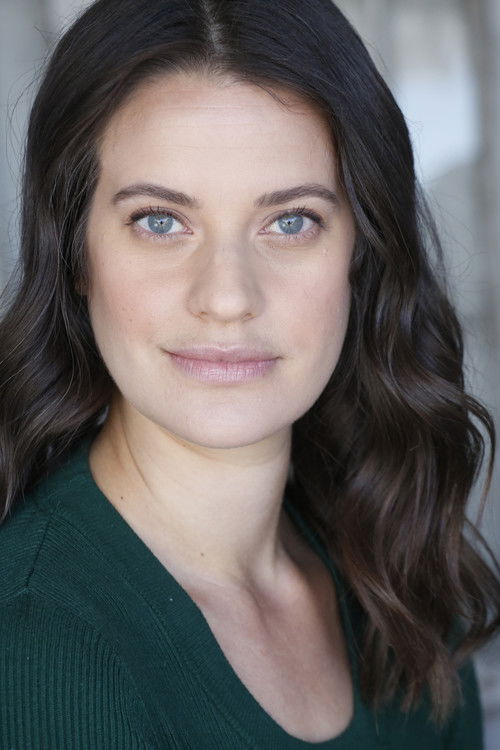 Skyler Schock as Anna Mclean