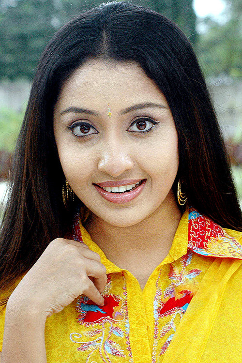 Nithya Das as Gayathri / Basanthi