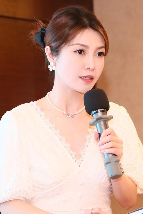 郭德欣 as (voice)