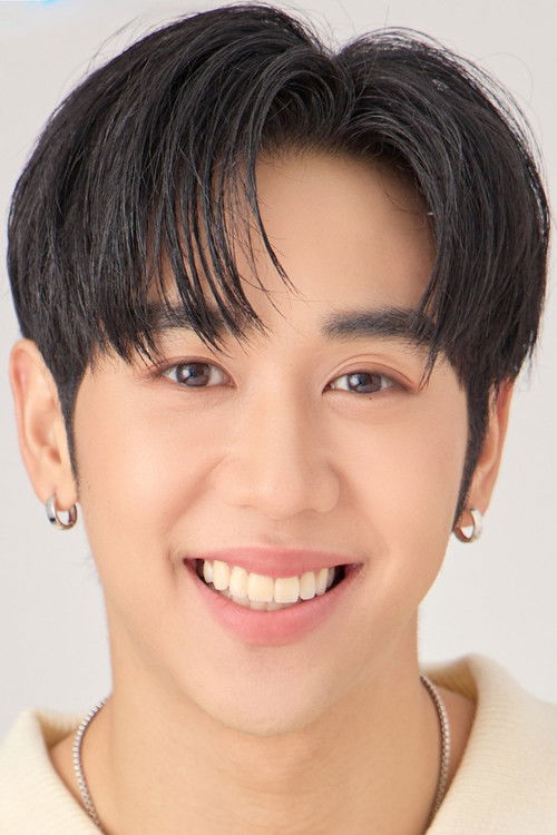 Thanawin Teeraphosukarn as Film