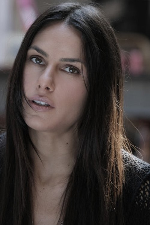 Martina Palmitesta as Viperiana