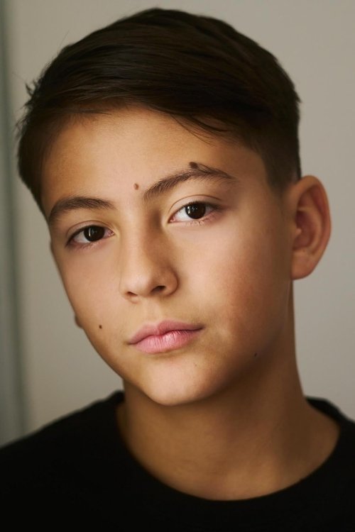 Jacob Mazeral as Mikey Valdez