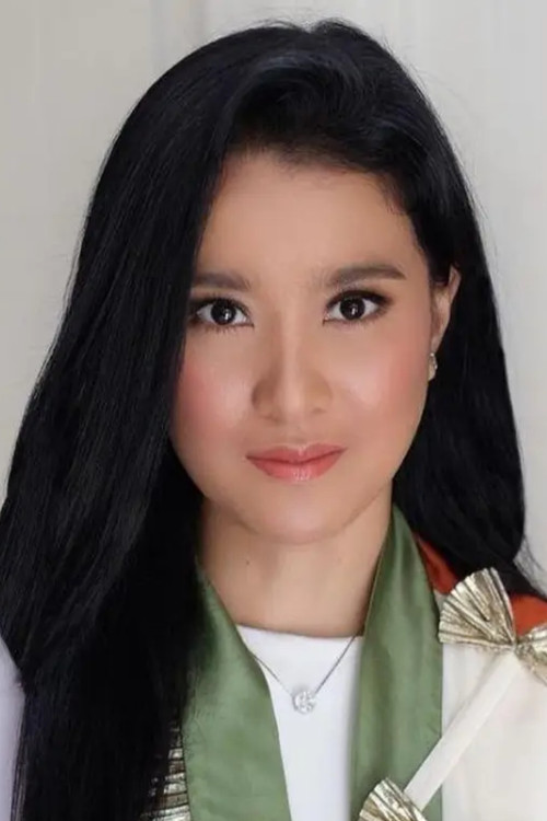 Marcella Zalianty as Dinna