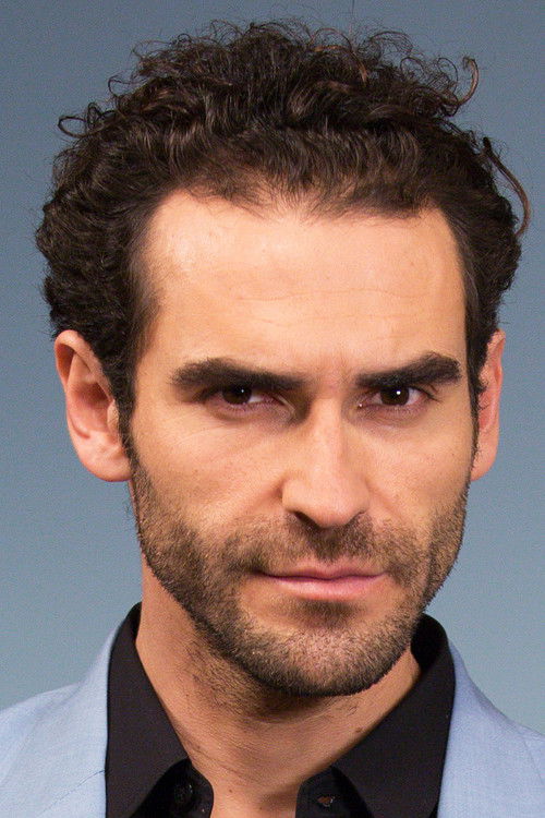 Pablo Cerda as Genaro Echeverría