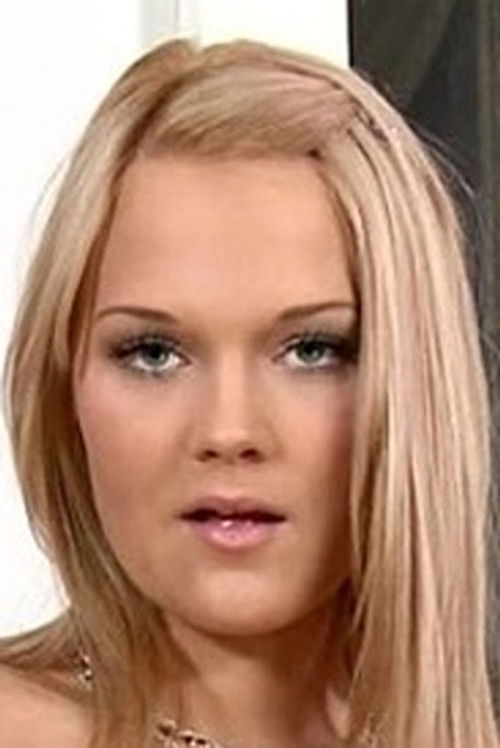 Clara Moon as Carol Moon