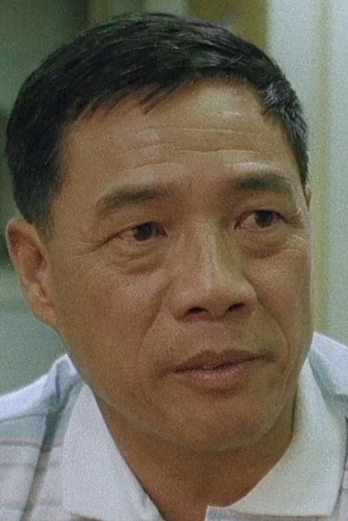 Chan Chuen as Man at bus stop