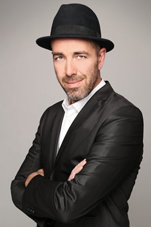 Andrés Tagliavini as Richard (voice)