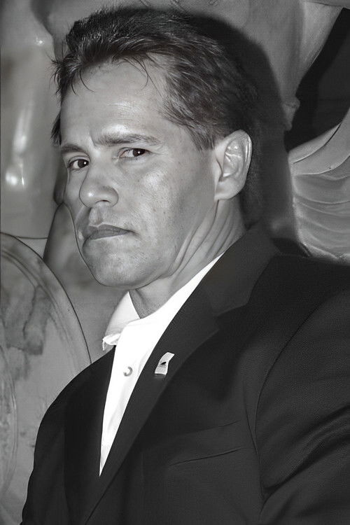 Lyndall Grant as Studio Guard #2