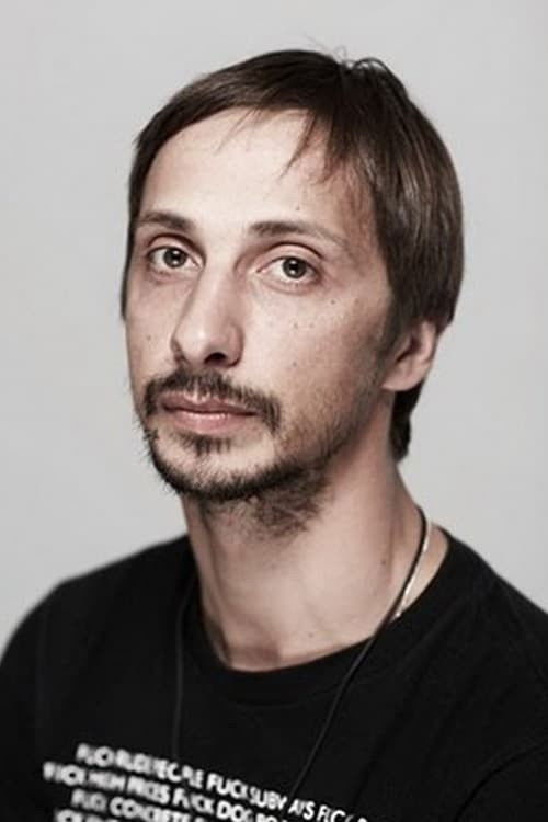 Alexander Usov as Рагно