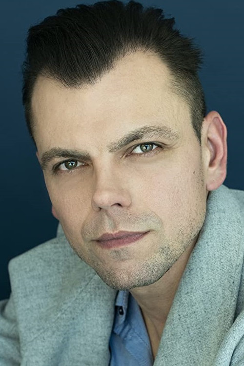 Voytek Skrzeta as Gang Member #1