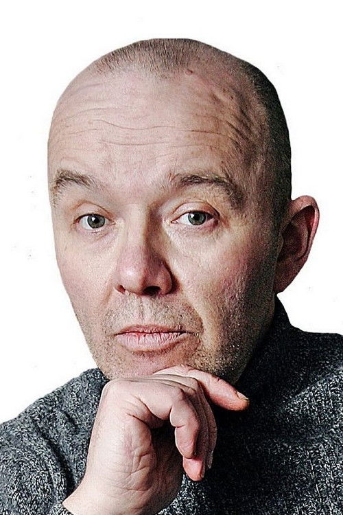 Ulf Risnes as Himself (voice)