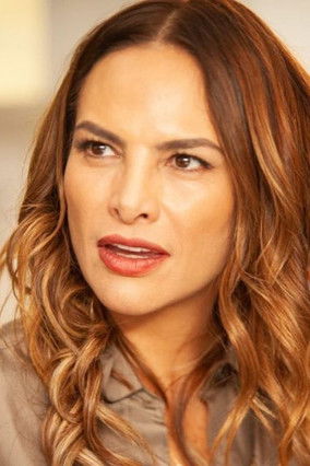 Fabiola Campomanes as Liliana