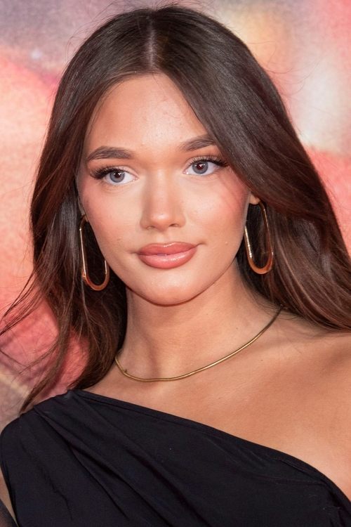 Phoebe Tomlinson as Self