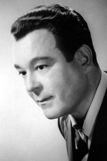 Alberto Castillo as Radamés