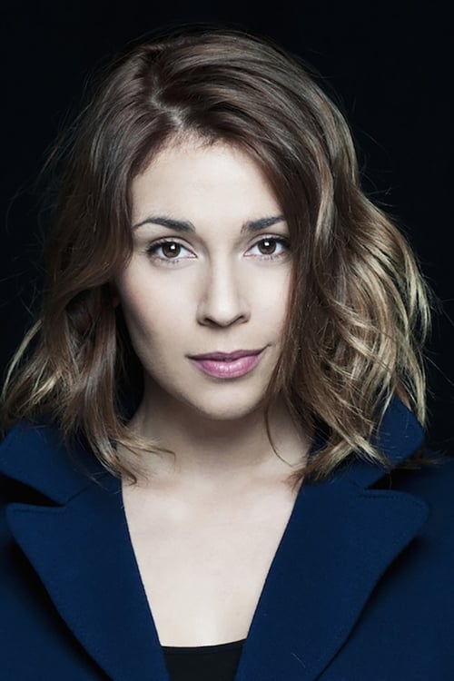 Alexandra Szucs as Female bank worker