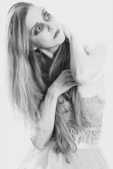 Monique Amado as Melisa