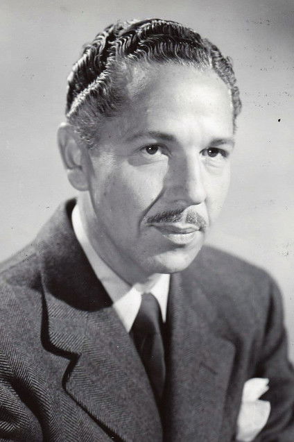 Roger Pryor as Rod Farrell