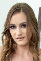 Nadia Noja as Resort Guest