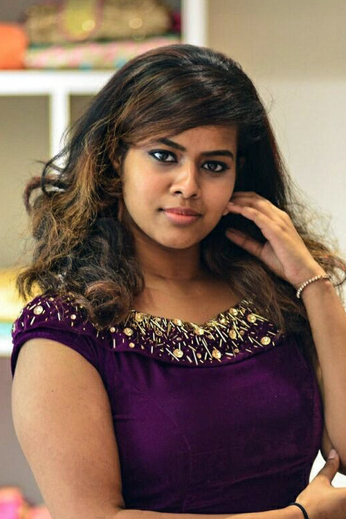 Michelle Ann Daniel as Maggie