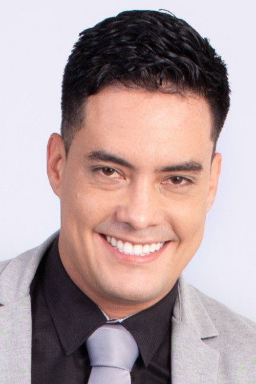 Camilo Aguirre as Pedro Carujo