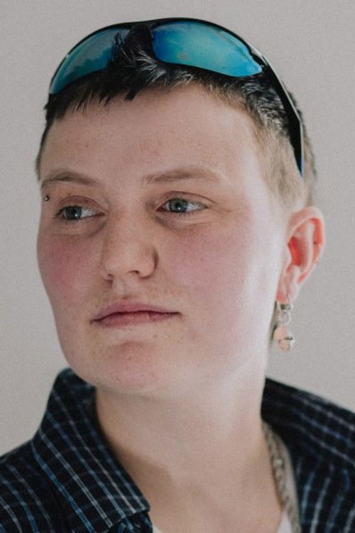 Milo Kinnock as Sig selv