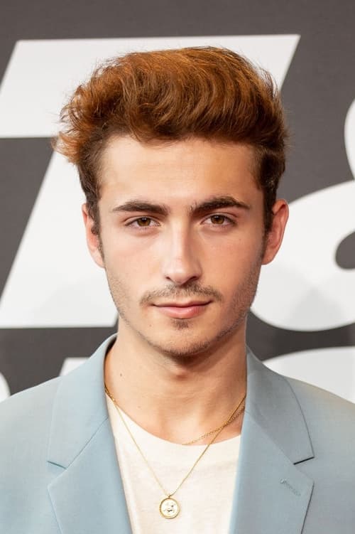 Guillermo Lasheras as Yoshi