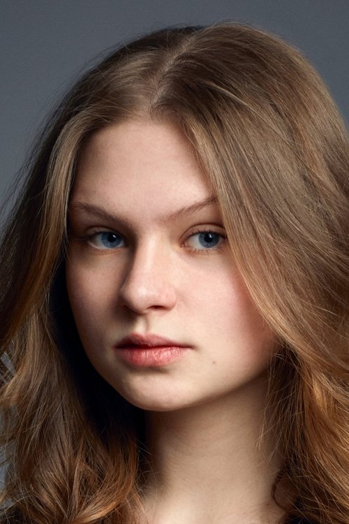 Defne Burnaz as Gülsah Aslan