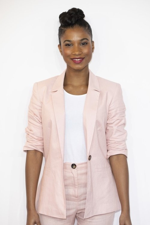 Rhianna Dorris as Kaye