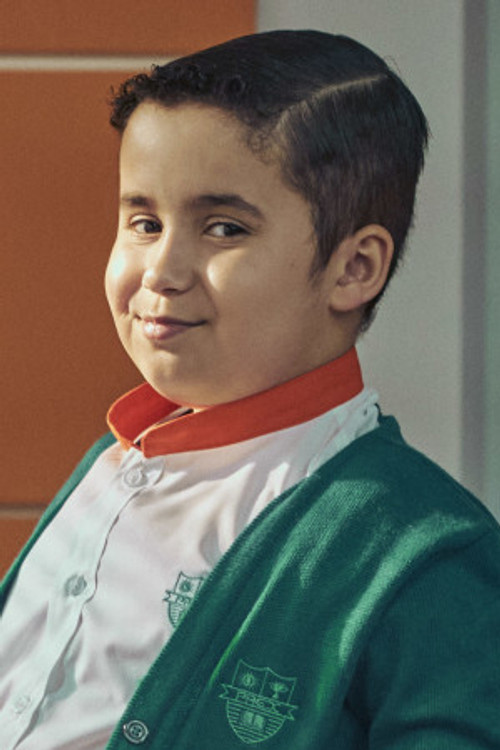 Gabriel Cano as Otávio