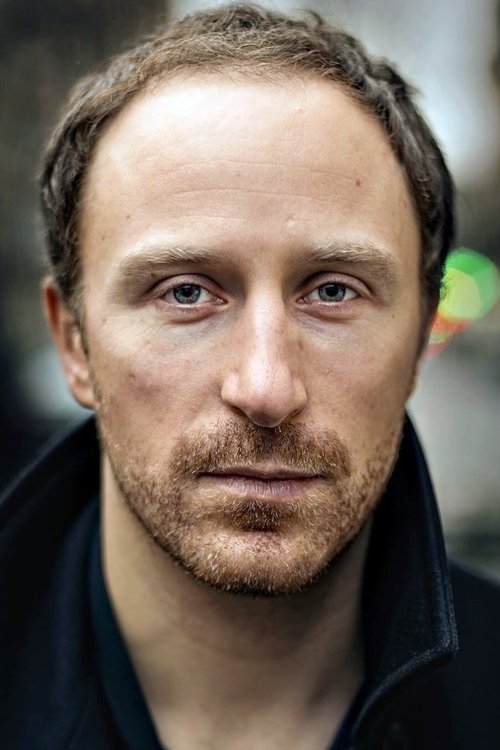 Etienne Guillou-Kervern as Stanislas Lacaze