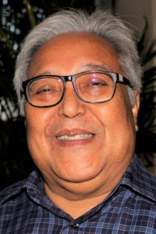 Adi Kurdi as Volland’s Father