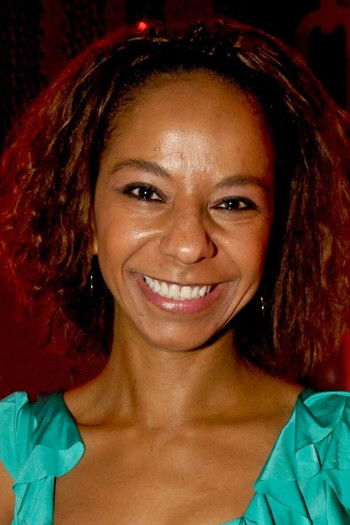 Lena Roque as Damiana