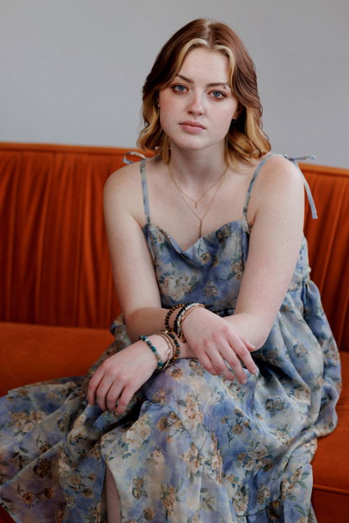 Reilly Dakota as Girl