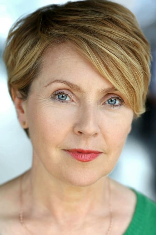Karen Ascoe as Suzanne