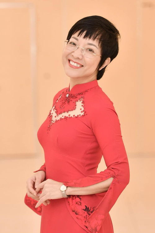 Thảo Vân as Self - Host