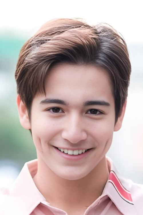 Martin Sidel as Mikey