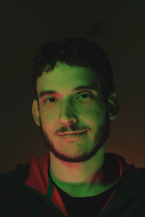 Marcelo Cataldo as Bajo