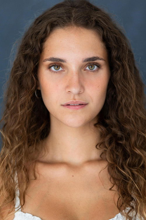 Matilde Silva as Luna