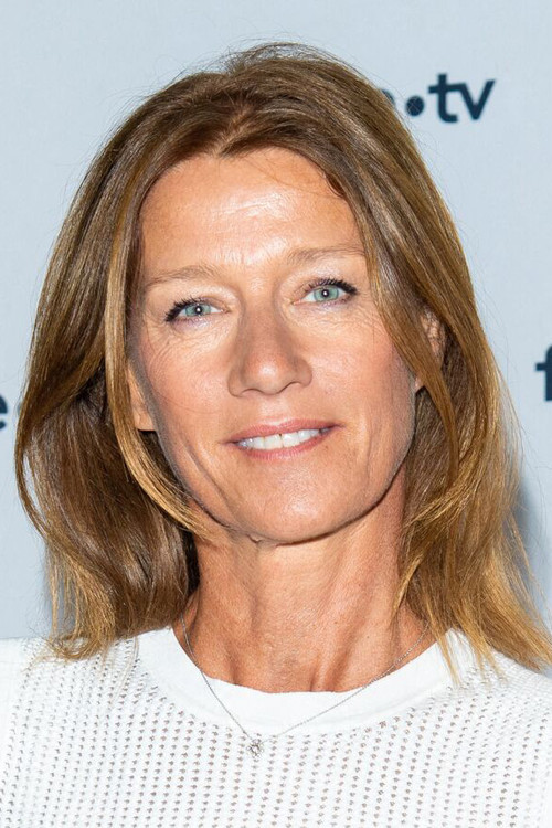 Carole Gaessler as Self : TV-Host