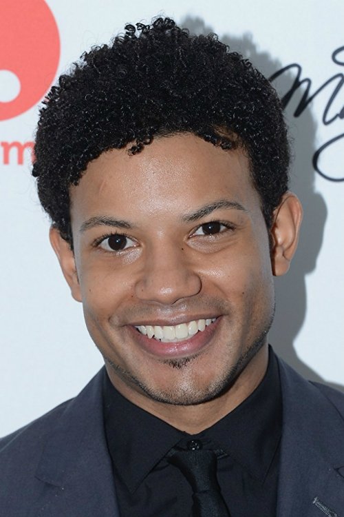 Jaime Cepero as Tee Bloom