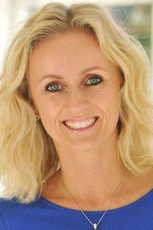 Marianne Eihilt as Dommer