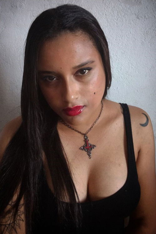 Indy Sales as Poetisa